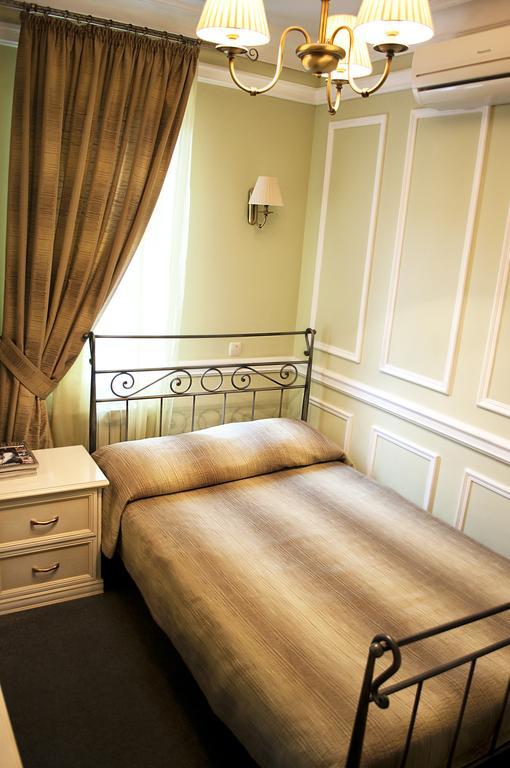 Hotel Gostiniy Dvor Odessa Zimmer foto
